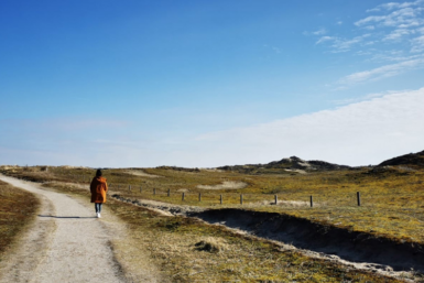 Strandhuisje aan zee